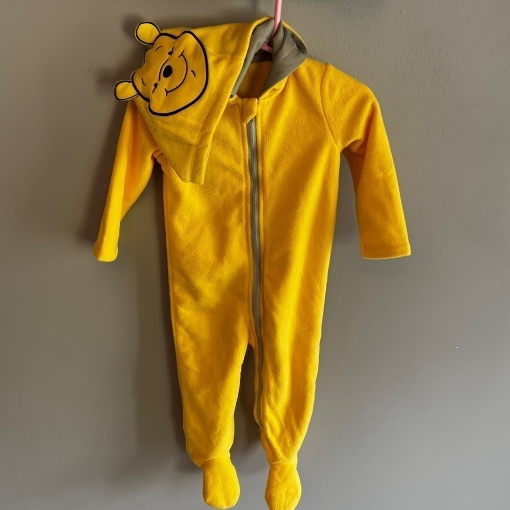 Disney Winnie the Pooh Fleece Yellow Pyjamas 18 months hooded zip